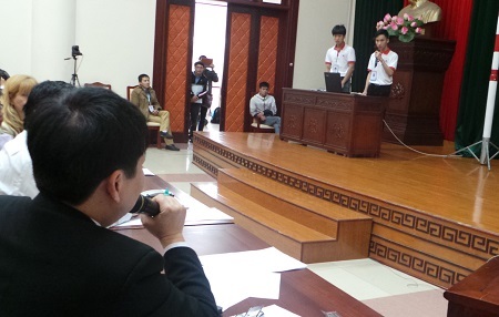 Những điều thú vị về chấm thi khoa học kỹ thuật - 5 Sau khi lắng nghe thuyết trình, các giám khảo liên quan đến lĩnh vực thí sinh trình
