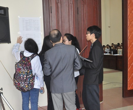 Những điều thú vị về chấm thi khoa học kỹ thuật - 1 Thí sinh cần nhớ số thứ tự để khi có lệnh của Ban tổ chức là lập tức vào dự thi.