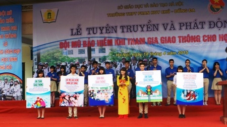 5 thông điệp về an toàn giao thông được cô và trò đưa ra bày tỏ sự quyết tâm.