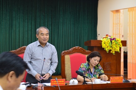 Hàng ngàn người "xả thân" đội nắng giúp đỡ thí sinh dự thi - 5 Thứ trưởng Nguyễn Vinh Hiển cho rằng: Trong thi cử không được phép chủ quan