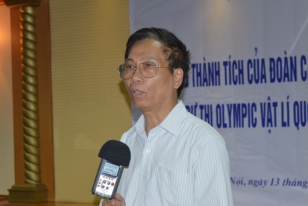 TSKH Nguyễn Thế Khôi - Trưởng đoàn IPho 2015 