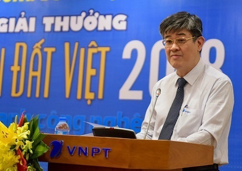 Ông Hồ Đức Thắng - Thành viên Hội đồng thành viên Tập đoàn VNPT - đại diện Lãnh đạo Tập đoàn Bưu chính Viễn thông Việt Nam VNPT bày tỏ vui mừng khi số lượng sản phẩm dự thi trong lĩnh vực CNTT năm nay được tăng lên so với các năm trước.