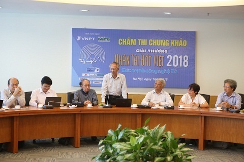 vòng chung khảo Giải thưởng Nhân tài Đất Việt lĩnh vực CNTT diễn ra ngày 18/11 đã chứng kiến sự đua tài của 20 tác giả, nhóm tác giả sản phẩm.