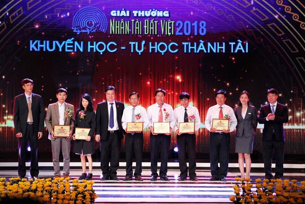 Nhân tài Đất Việt 2018 vinh danh 2 sản phẩm CNTT xuất sắc nhất - Ảnh 23.