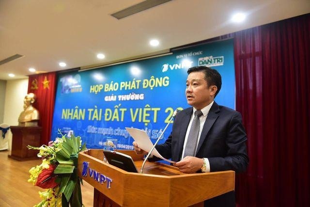 Ông Huỳnh Quang Liêm - Phó Tổng Giám đốc Tập đoàn VNPT, Chủ tịch Tổng công ty VNPT-Media, đồng Trưởng ban Tổ chức phát biểu tại họp báo
