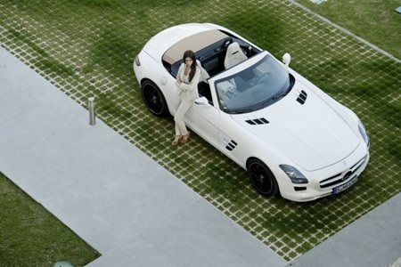 Cận cảnh siêu xe SLS AMG Roadster 2012 - 5