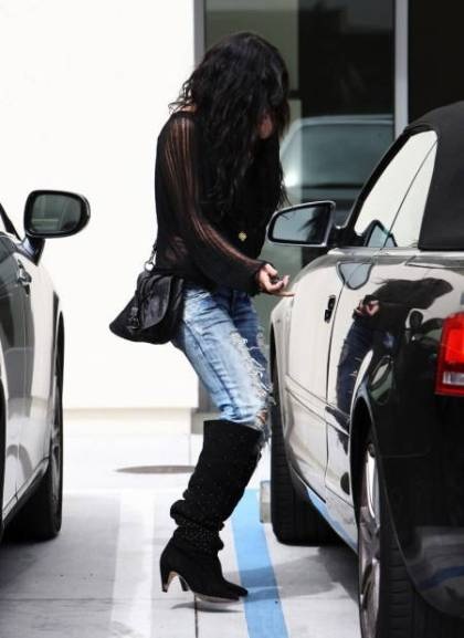 Những kiểu đậu xe khó thông cảm - 4