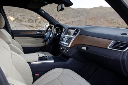 Điểm nét mới trên Mercedes M-Class phiên bản 2012 - 7 Điểm nét mới trên Mercedes M-Class phiên bản 2012 - 7