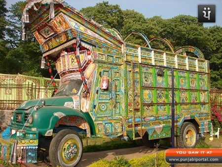 Khám phá thế giới xe buýt và xe tải sặc sỡ ở Pakistan - 5 Khám phá thế giới xe buýt và xe tải sặc sỡ ở Pakistan - 5
