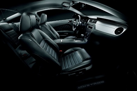 Ford Mustang V6 Sport Appearance cho người Nhật - 3