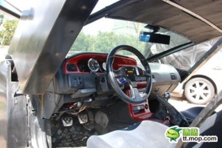 Cảnh sát bắt phạt xe “nhái” Lamborghini Aventador - 3 Cảnh sát bắt phạt xe “nhái” Lamborghini Aventador - 3
