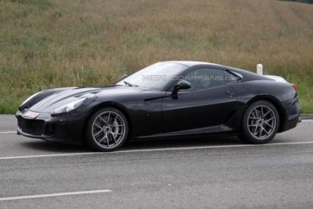 Mẫu xe kế nhiệm Ferrari 599 trên đường chạy thử - 1 Mẫu xe kế nhiệm Ferrari 599 trên đường chạy thử - 1