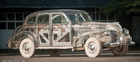 Chiêm ngưỡng chiếc ô tô trong suốt hiếm hoi - 1 Chiêm ngưỡng chiếc ô tô trong suốt hiếm hoi - 1