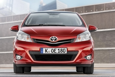 Toyota báo giá xe Yaris 2012  - 3