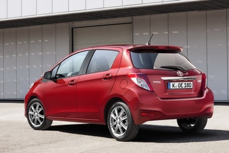 Toyota báo giá xe Yaris 2012  - 14