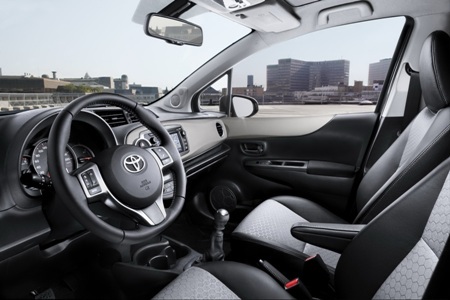 Toyota báo giá xe Yaris 2012  - 13