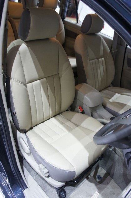 Diện kiến Toyota Innova 2012 - 5