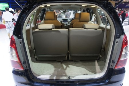 Diện kiến Toyota Innova 2012 - 18