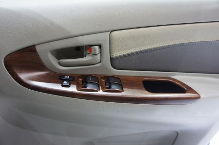 Diện kiến Toyota Innova 2012 - 15