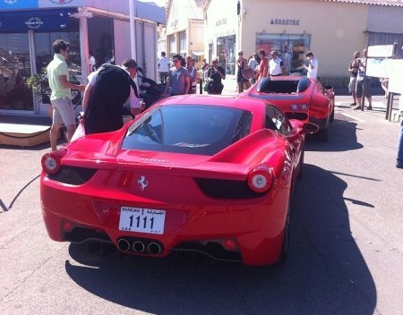 Siêu xe Bugatti Veyron trong sắc đỏ chói loà - 8