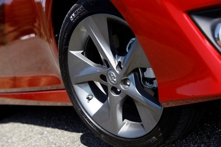 “Mổ xẻ” Toyota Camry thế hệ mới - 3 “Mổ xẻ” Toyota Camry thế hệ mới - 3