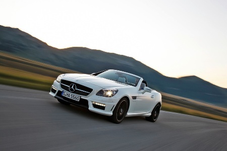 Mercedes giới thiệu SLK55 AMG phiên bản 2012 - 1 Mercedes giới thiệu SLK55 AMG phiên bản 2012 - 1