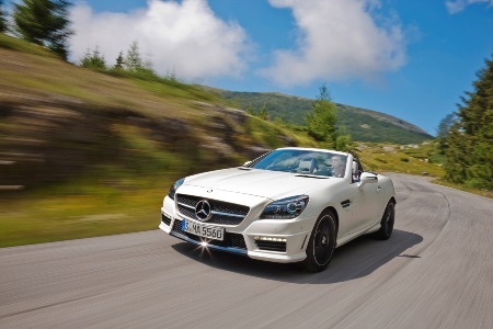 Mercedes giới thiệu SLK55 AMG phiên bản 2012 - 3 Mercedes giới thiệu SLK55 AMG phiên bản 2012 - 3