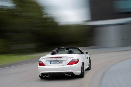 Mercedes giới thiệu SLK55 AMG phiên bản 2012 - 15 Mercedes giới thiệu SLK55 AMG phiên bản 2012 - 15