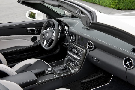 Mercedes giới thiệu SLK55 AMG phiên bản 2012 - 9 Mercedes giới thiệu SLK55 AMG phiên bản 2012 - 9