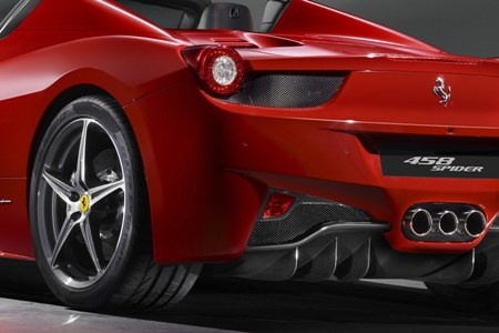 Siêu xe Ferrari 458 Italia Spider lần đầu trình làng - 9