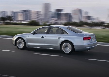 Audi A8 hybrid - Sang và “sạch” - 5 Audi A8 hybrid - Sang và “sạch” - 5