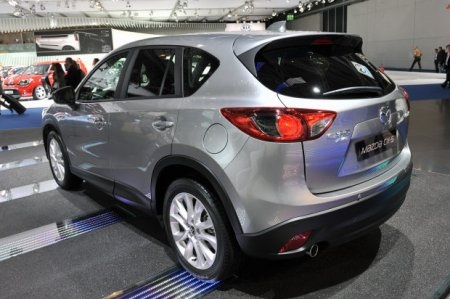 Mazda CX-5 bất lợi về giá  - 9