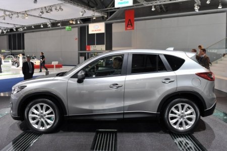 Mazda CX-5 bất lợi về giá  - 7