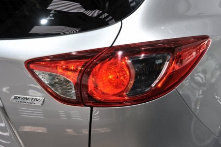 Mazda CX-5 bất lợi về giá  - 17