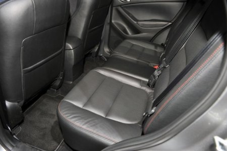 Mazda CX-5 bất lợi về giá  - 14