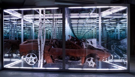 Đốt siêu xe Ferrari để làm nghệ thuật - 1 Đốt siêu xe Ferrari để làm nghệ thuật - 1
