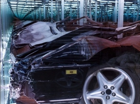 Đốt siêu xe Ferrari để làm nghệ thuật - 6 Đốt siêu xe Ferrari để làm nghệ thuật - 6