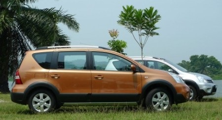 Diện kiến Nissan Livina bản 5 chỗ - 1