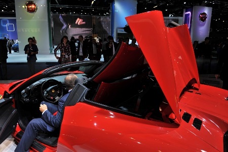 Ferrari 458 Spider - Chiếc xe mui trần mơ ước - 7 Ferrari 458 Spider - Chiếc xe mui trần mơ ước - 7