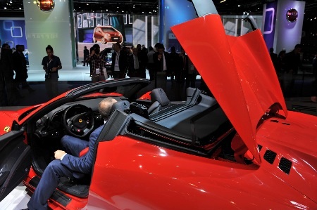 Ferrari 458 Spider - Chiếc xe mui trần mơ ước - 8 Ferrari 458 Spider - Chiếc xe mui trần mơ ước - 8