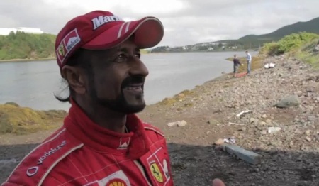 Cập nhật hình ảnh siêu xe 1,5 triệu USD lao xuống biển - 11