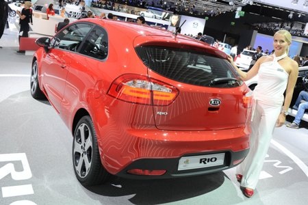 Kia Rio có thêm bản 3 cửa - 20