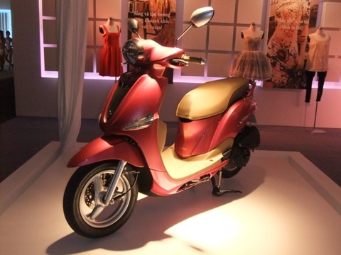 Xe tay ga mới: Chỉ toàn sự cắt ghép đơn giản - 1 Xe tay ga mới: Chỉ toàn sự cắt ghép đơn giản - 1