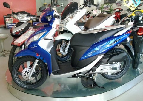 Xe tay ga mới: Chỉ toàn sự cắt ghép đơn giản - 2 Xe tay ga mới: Chỉ toàn sự cắt ghép đơn giản - 2