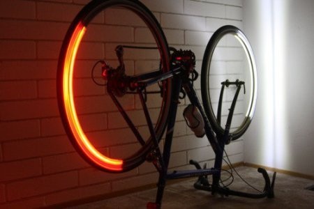 Gắn đèn LED lên bánh xe đạp - 1 Gắn đèn LED lên bánh xe đạp - 1