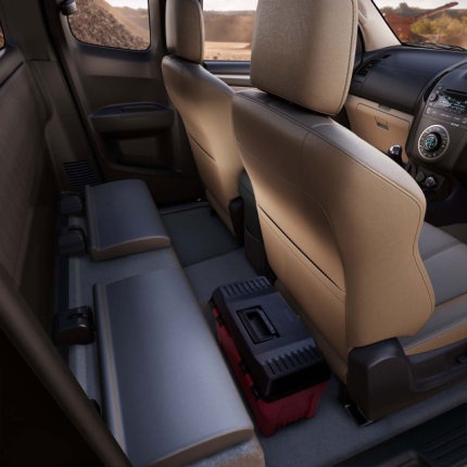 Xe bán tải Chevrolet Colorado 2012 ra mắt tại Thái Lan - 9 Xe bán tải Chevrolet Colorado 2012 ra mắt tại Thái Lan - 9