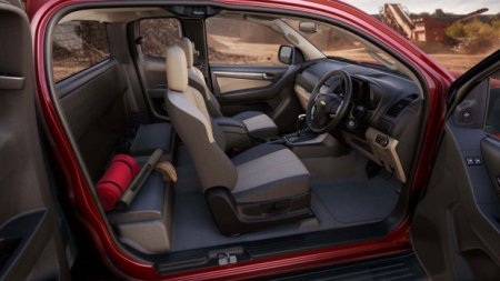 Xe bán tải Chevrolet Colorado 2012 ra mắt tại Thái Lan - 8 Xe bán tải Chevrolet Colorado 2012 ra mắt tại Thái Lan - 8