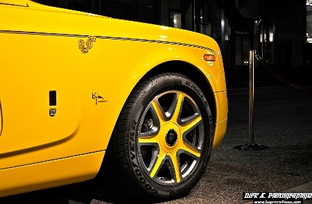Chiêm ngưỡng chiếc Rolls-Royce vàng “đỏm dáng” - 7 Chiêm ngưỡng chiếc Rolls-Royce vàng “đỏm dáng” - 7