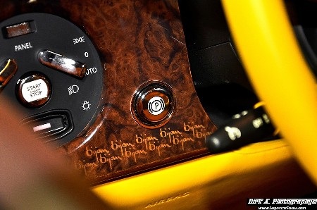 Chiêm ngưỡng chiếc Rolls-Royce vàng “đỏm dáng” - 12 Chiêm ngưỡng chiếc Rolls-Royce vàng “đỏm dáng” - 12