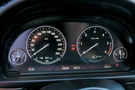 BMW bổ sung động cơ tăng áp cho dòng 5 Series  - 5